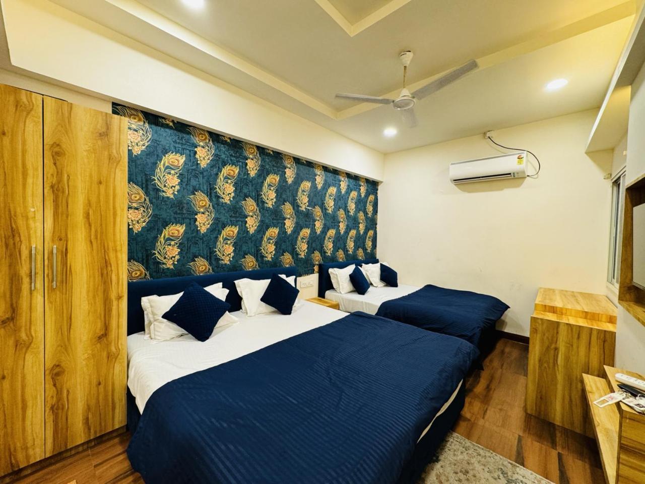 Hotel Shree Mahakal Krapa Ujjain Eksteriør billede