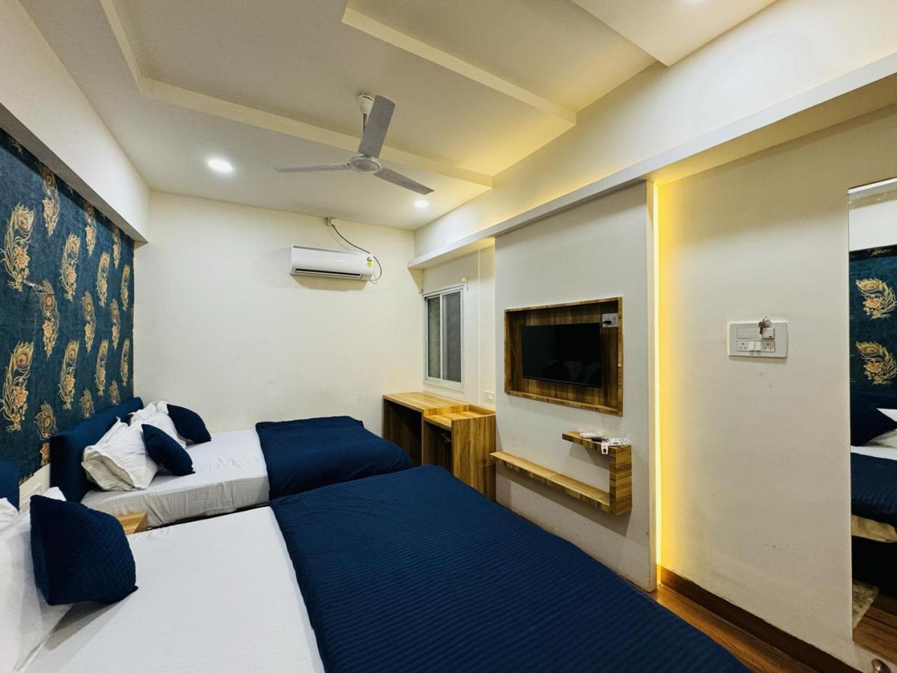 Hotel Shree Mahakal Krapa Ujjain Eksteriør billede