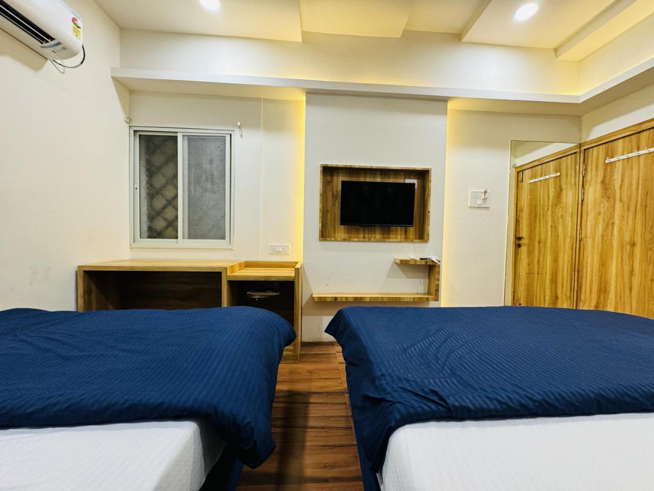 Hotel Shree Mahakal Krapa Ujjain Værelse billede
